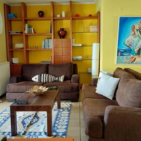 Catherine's Beachfront Apartment *