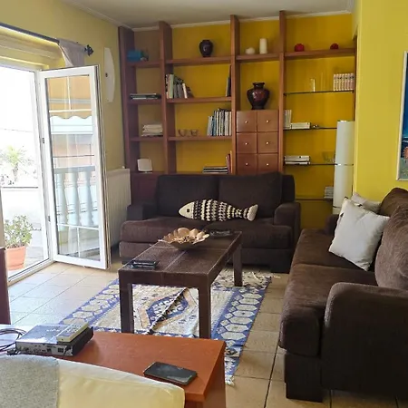 Catherine's Beachfront Apartment Paralía