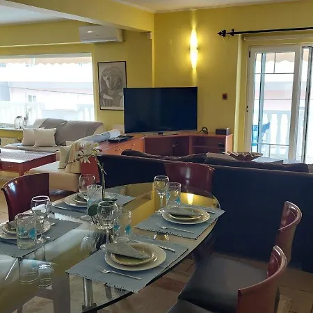 Catherine's Beachfront * Paralía