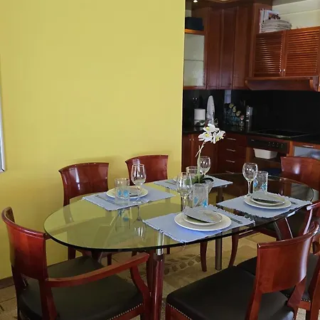 Catherine's Beachfront By Optimum Link * Paralía