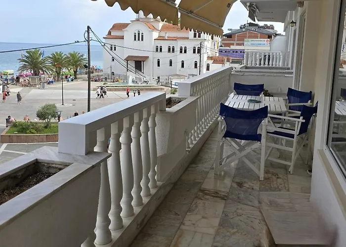 Catherine's Beachfront By Optimum Link