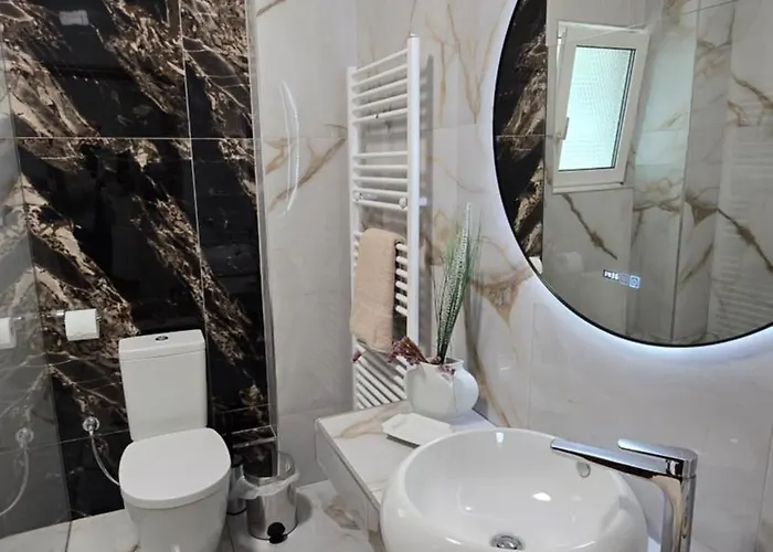 Appartamento Catherine's Beachfront By Optimum Link *